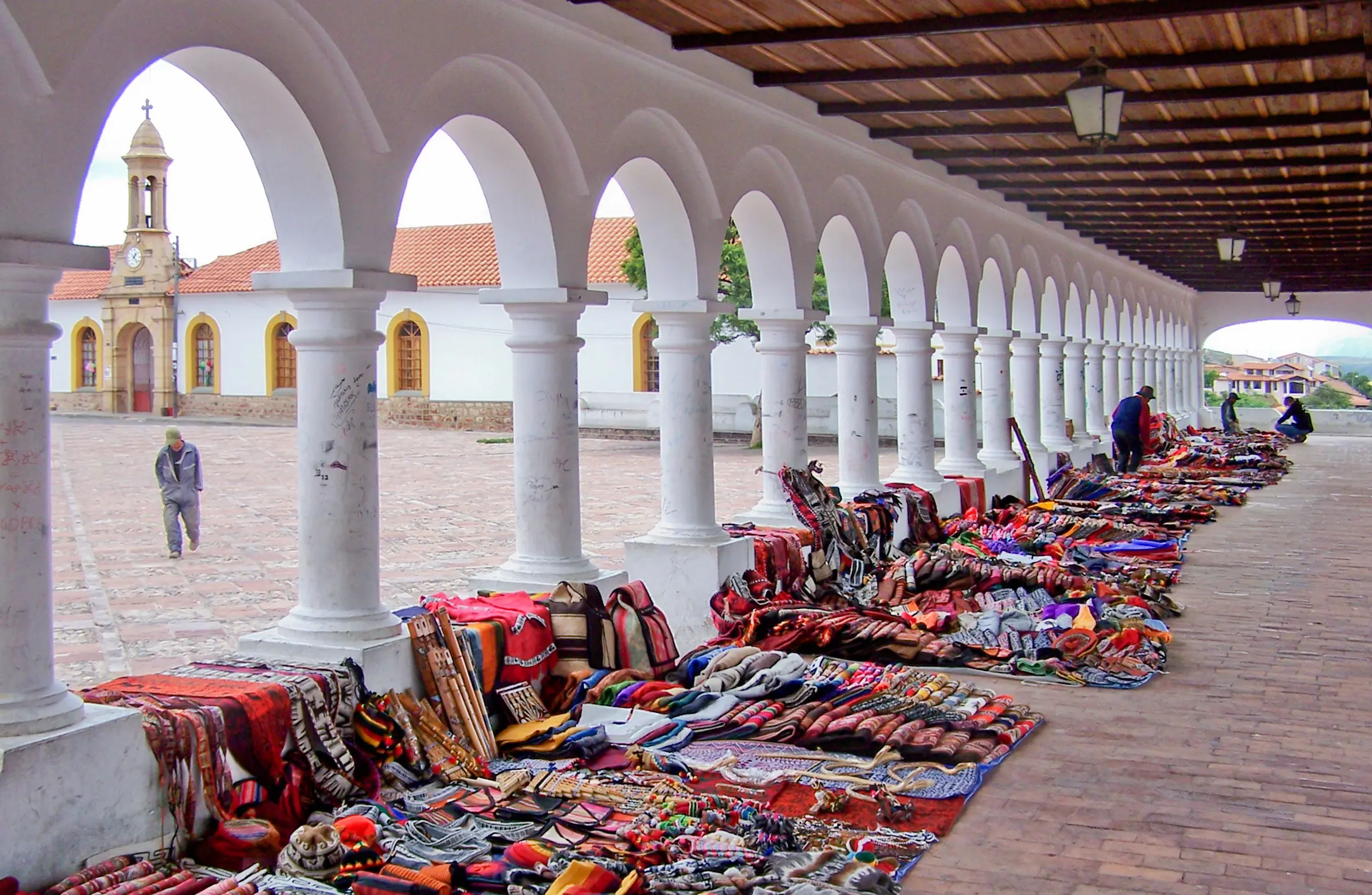 Viajes a Sucre, capital constitucional de Bolivia, ciudad blanca patrimonio UNESCO
